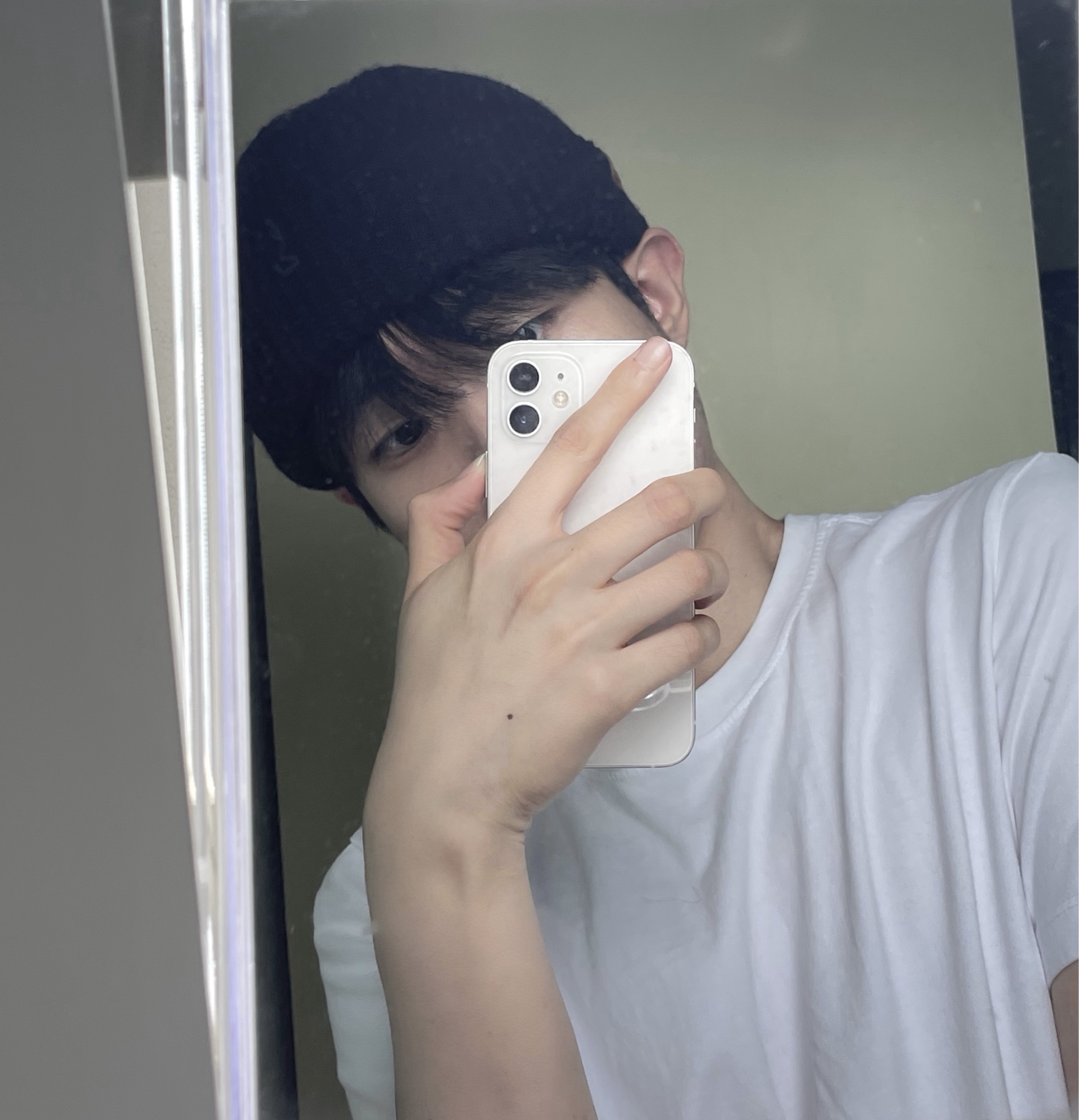 우 현