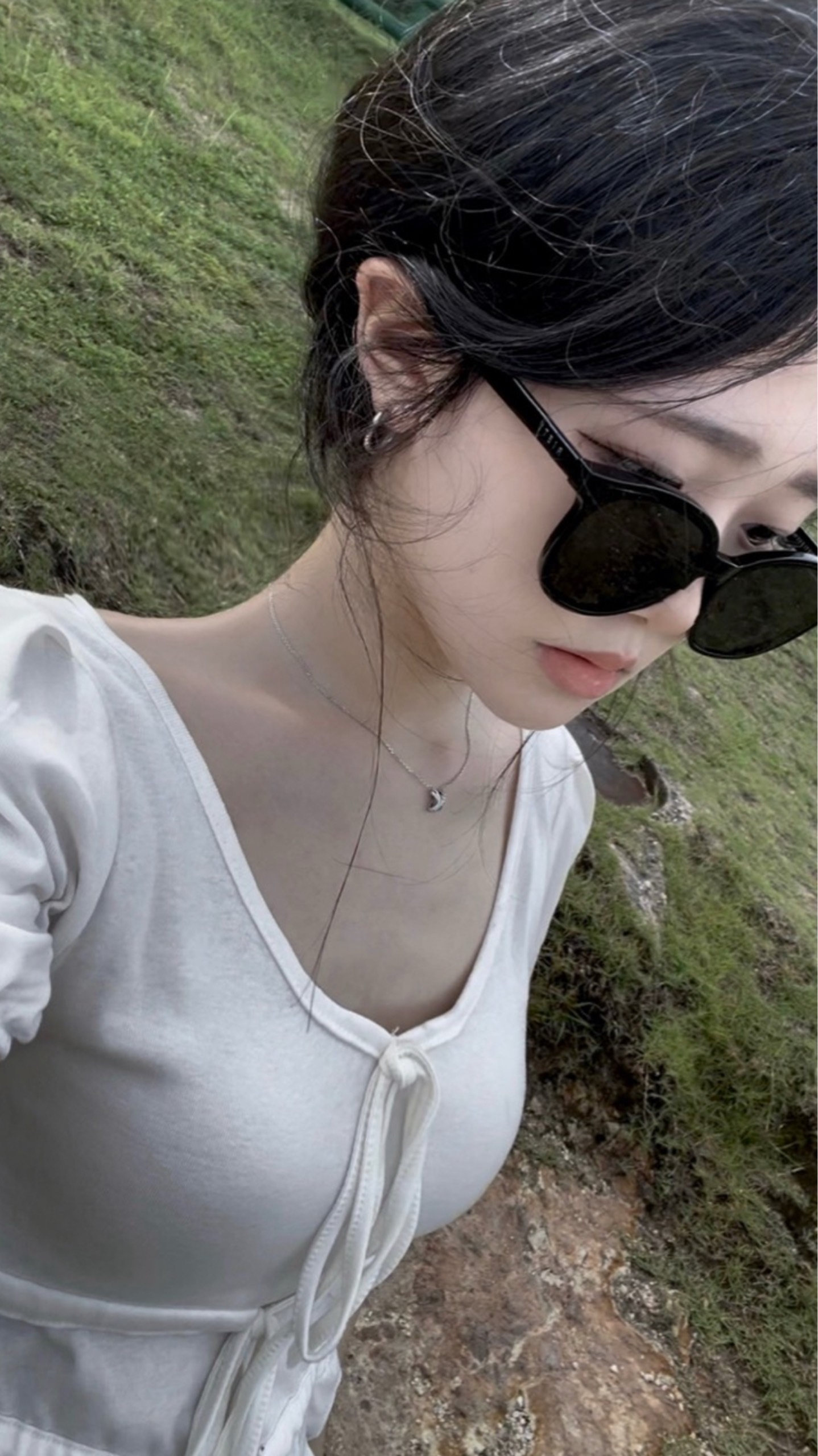사 을