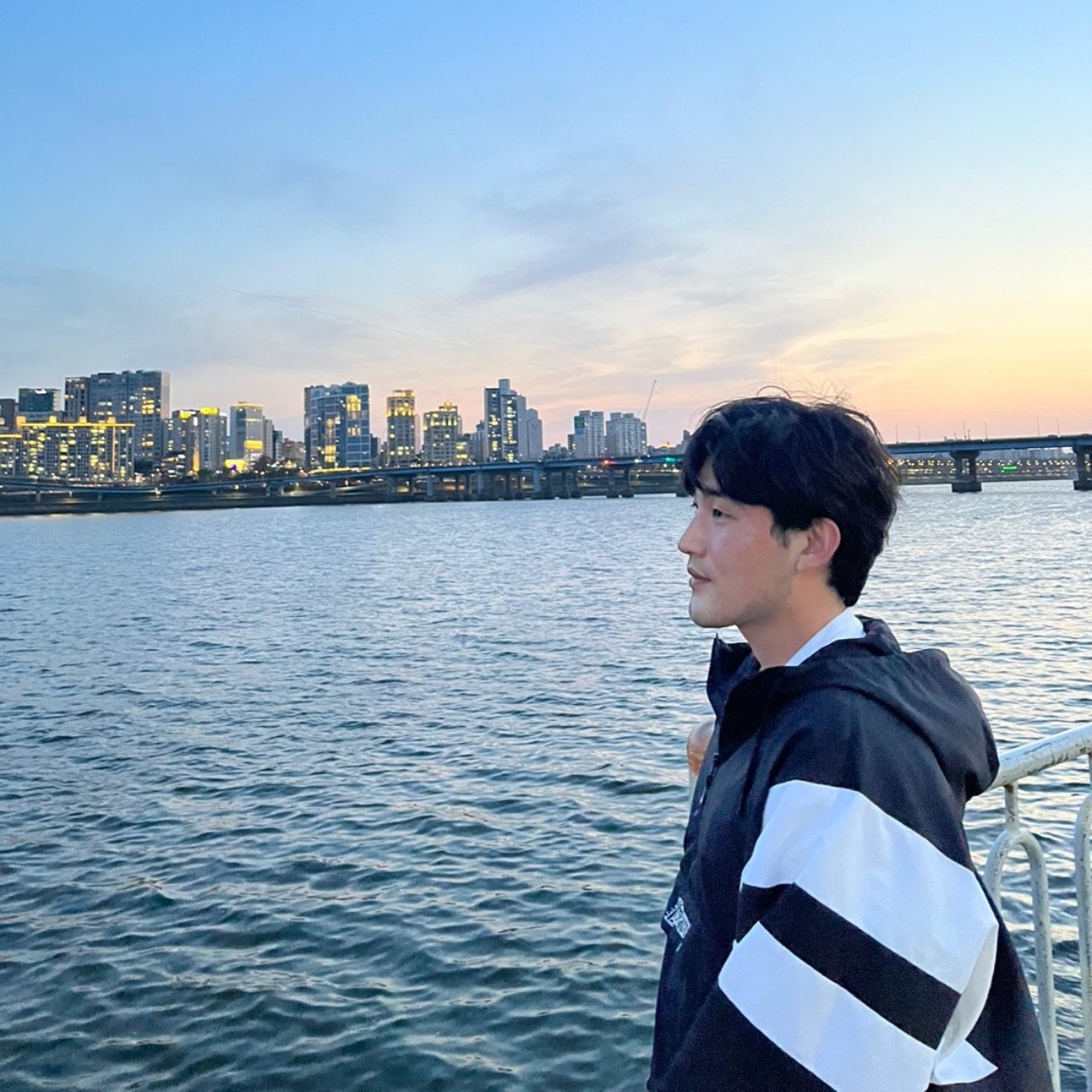 까만 안경𝓨𝓾𝓴𝓲🧚‍♀️