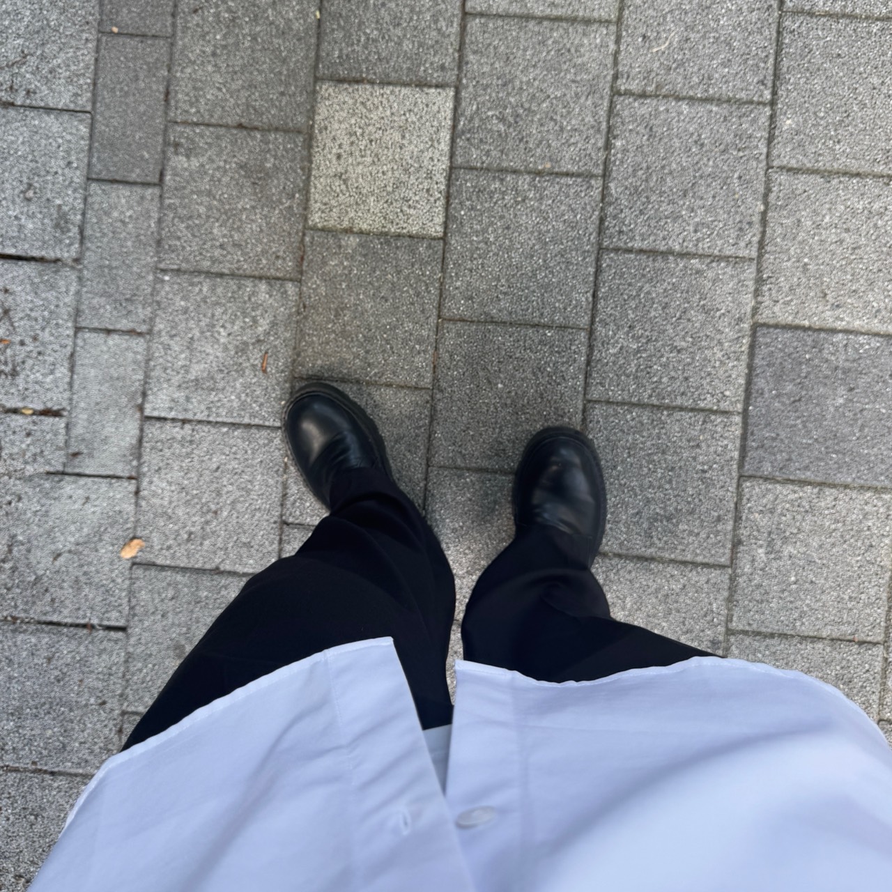 우 기