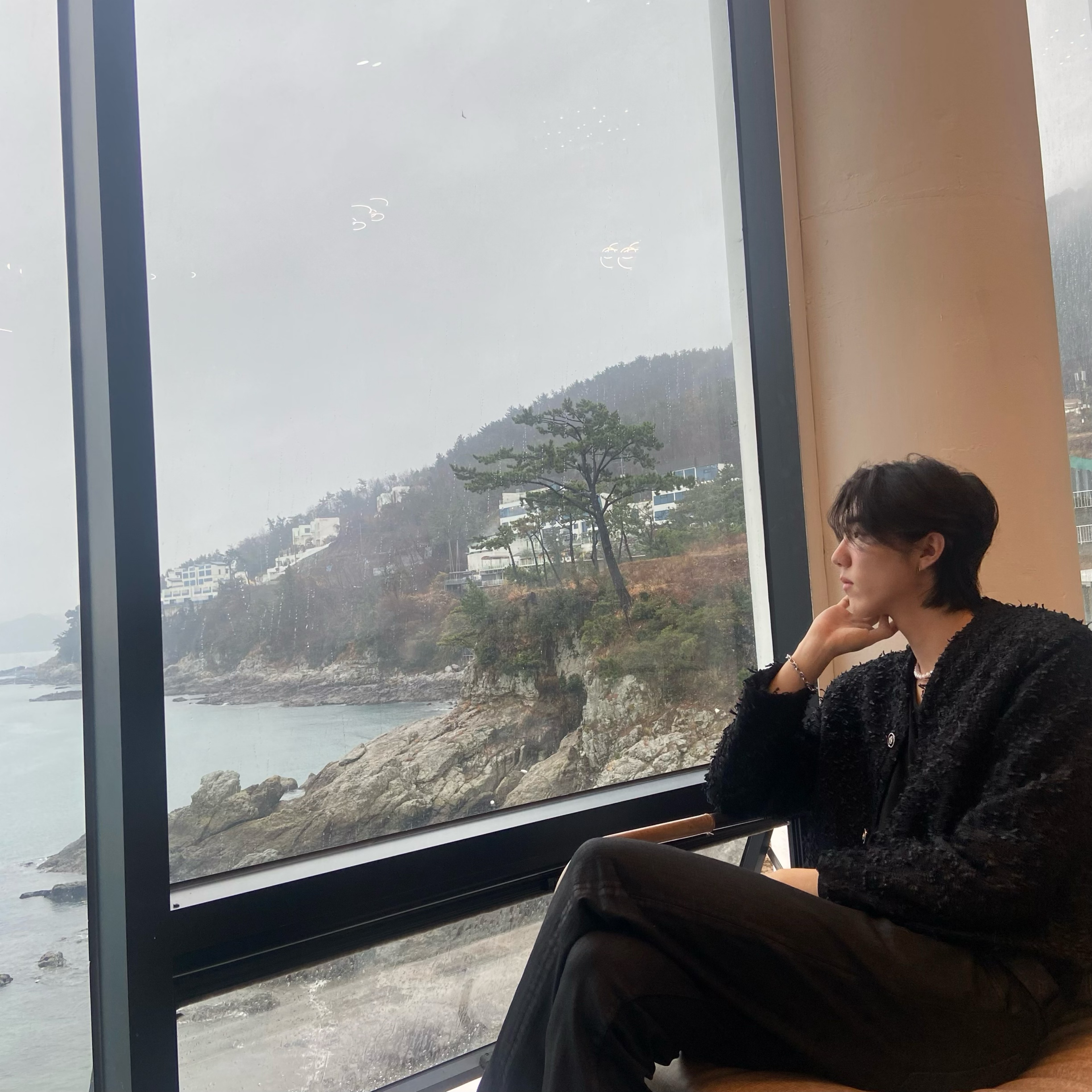 정 애 용 〔₲〕