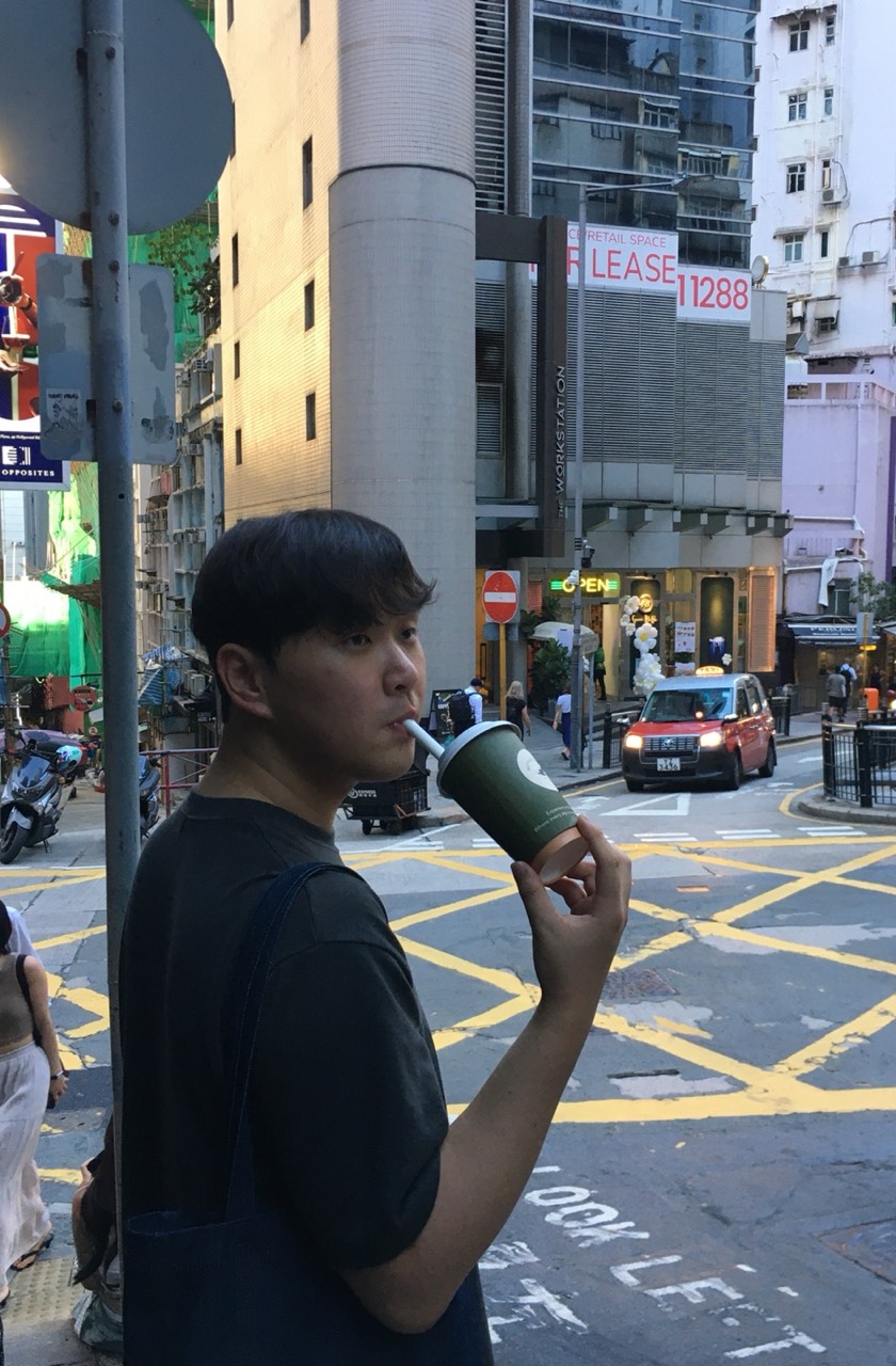 작 은 거 인