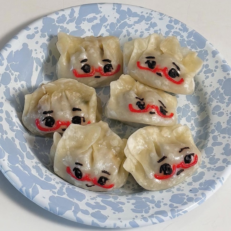 민 삼 월