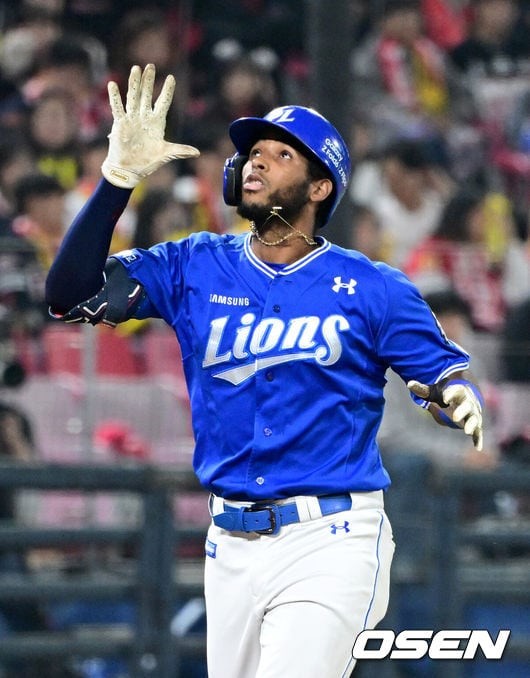  디 아 즈 💙 Ꮚ 